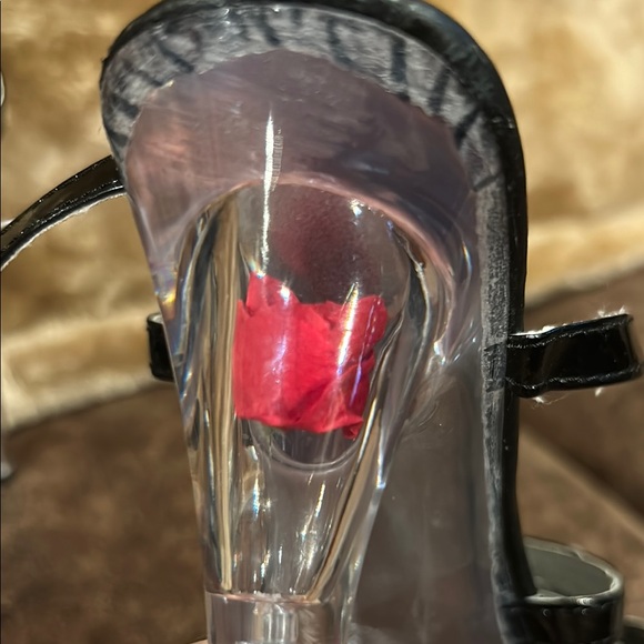 Black Strappy Platform Heels With Roses - Picture 4 of 6